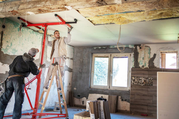 Best Insulation Installation Services in Combined Locks, WI
